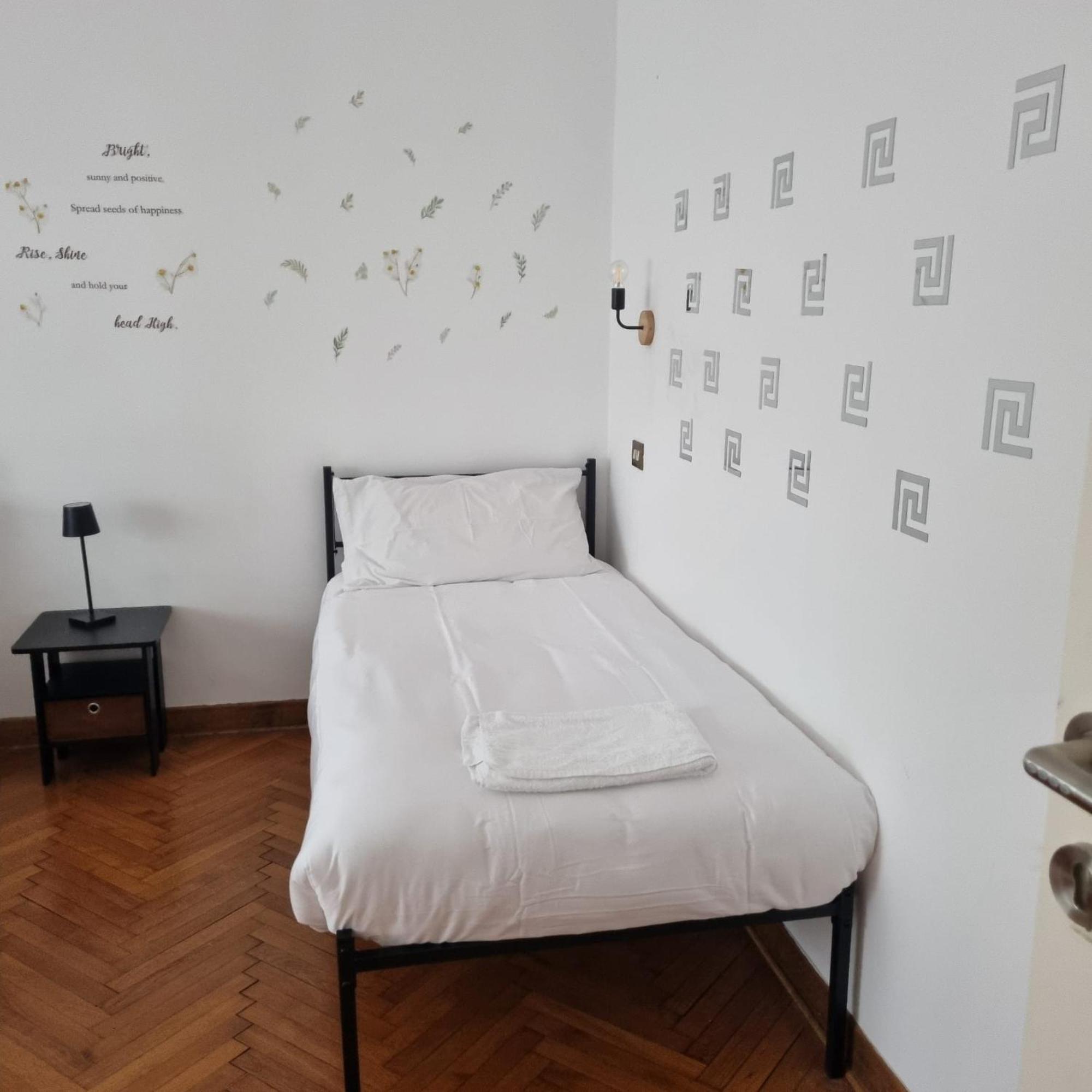 Dock Bay Lodge Hostello Трієст Екстер'єр фото
