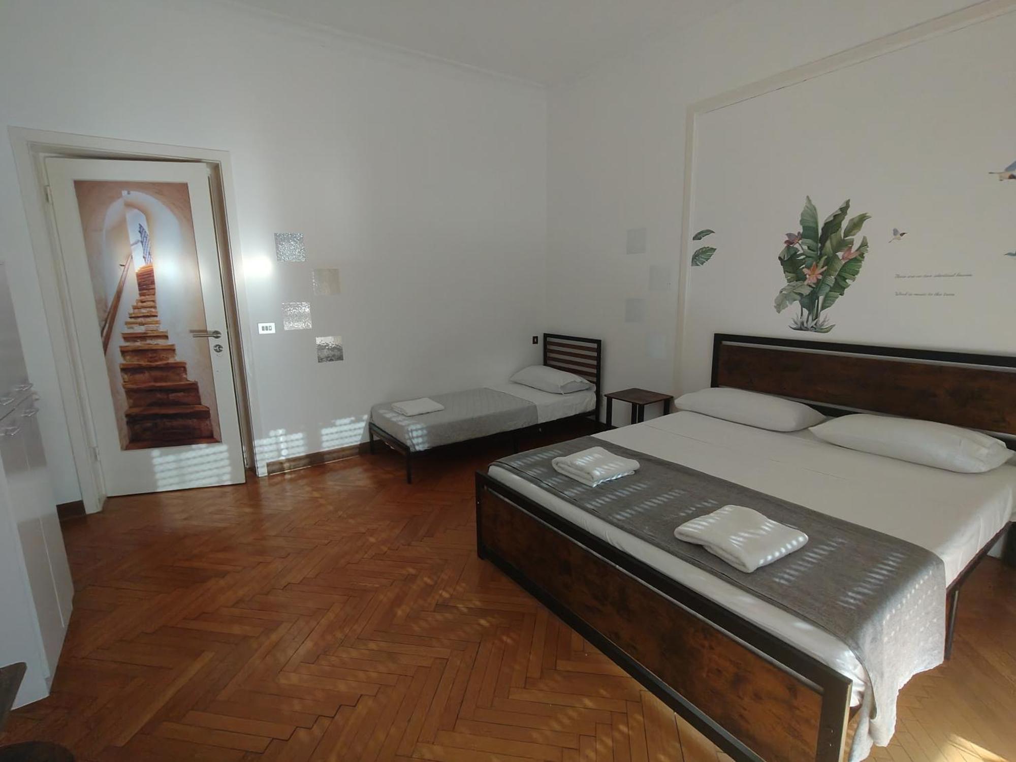 Dock Bay Lodge Hostello Трієст Екстер'єр фото