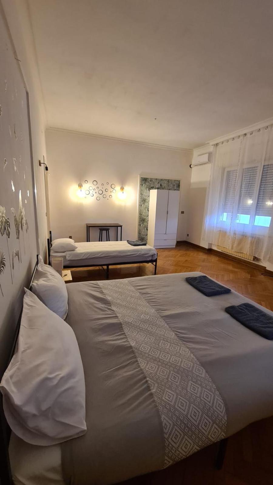 Dock Bay Lodge Hostello Трієст Екстер'єр фото
