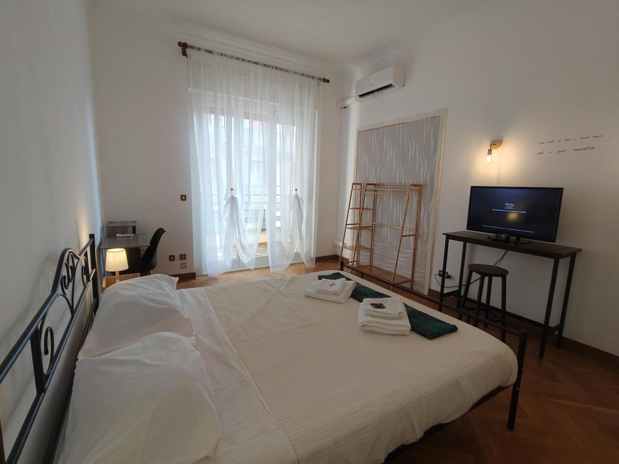 Dock Bay Lodge Hostello Трієст Екстер'єр фото